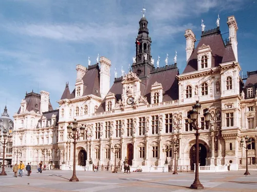 Locations touristiques à Paris : un durcissement des...